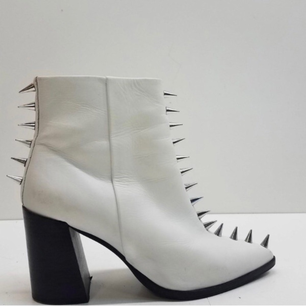TOPSHOP Hex Studded Boots in White / stud embellished leather ankle boot - Picture 4 of 6